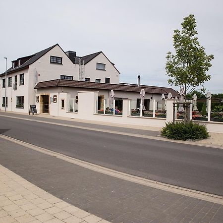 Hotel Salons De Vrede Ichtegem Экстерьер фото